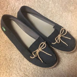 Sanuk Black espadrilles loafer